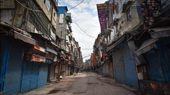 Earlier, the lockdown was declared from April 9 to April 19 and as per the order issued by the district collector the lockdown will now be extended till April 26. (HT PHOTO.) Earlier, the lockdown was declared from April 9 to April 19 and as per the order issued by the district collector the lockdown will now be extended till April 26. (HT PHOTO.)