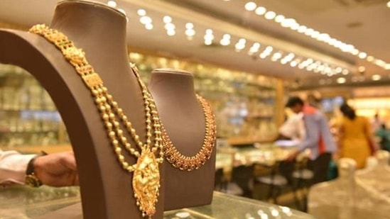 The fresh coronavirus-induced restrictions have led to a decline in physical gold purchases in India.(HT File Photo) The fresh coronavirus-induced restrictions have led to a decline in physical gold purchases in India.(HT File Photo)