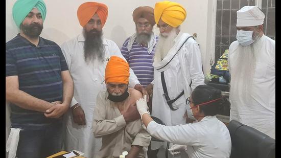 Another record spike in Punjab, 4,957 cases witnessed in a day Another record spike in Punjab, 4,957 cases witnessed in a day