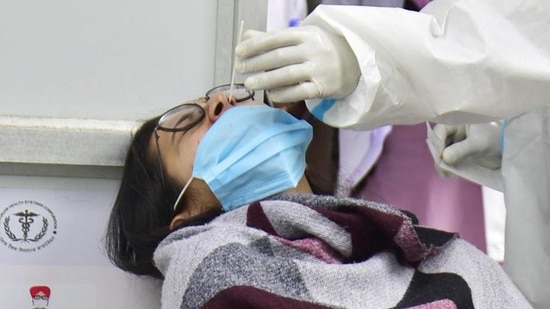 With 42,652 samples tested on Sunday, the total number of tests conducted in Chhattisgarh went up to 65,62,553. (HT Photo/Representative image) With 42,652 samples tested on Sunday, the total number of tests conducted in Chhattisgarh went up to 65,62,553. (HT Photo/Representative image)