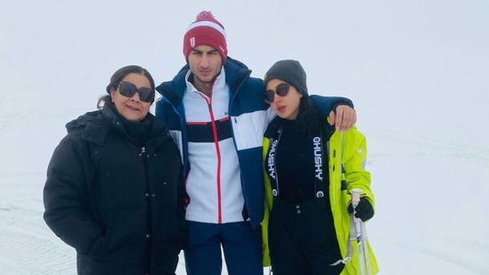 Sara Ali Khan with her mother Amrita Singh and brother Ibrahim Ali Khan in Gulmarg, Kashmir, 