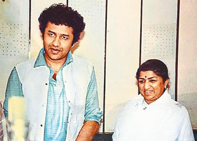 Anu Malik with Lata Mangeshkar, with whom he recorded for Chimpu Kapoor’s Prem Granth (1996). Eventually, Laxmikant Pyarelal did the score Anu Malik with Lata Mangeshkar, with whom he recorded for Chimpu Kapoor’s Prem Granth (1996). Eventually, Laxmikant Pyarelal did the score