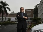 AIIMS director Dr Randeep Guleria asked doctors to administer Remdesivir wisely. 