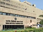 Last week, Jawaharlal Nehru University (JNU) and the Indian Institute of Technology - Delhi (IIT-D) advised students to return home in the wake of rising cases on campus.(Agency file photo) Last week, Jawaharlal Nehru University (JNU) and the Indian Institute of Technology - Delhi (IIT-D) advised students to return home in the wake of rising cases on campus.(Agency file photo)