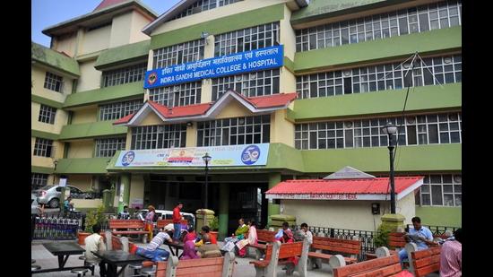 Indira Gandhi Medical College principal Dr Rajneesh Pathania has also tested positive. Shimla is the worst-hit district in the state with 12,255 cases followed by Kangra with 12,184 cases and Mandi 11,763 cases. (HT file photo) Indira Gandhi Medical College principal Dr Rajneesh Pathania has also tested positive. Shimla is the worst-hit district in the state with 12,255 cases followed by Kangra with 12,184 cases and Mandi 11,763 cases. (HT file photo)