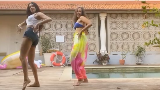 Janvhi Kapoor and Namrata Purohit dancing to WAP at their resort, Janvhi Kapoor and Namrata Purohit dancing to WAP at their resort,