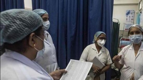 Health staff of Aundh District Hospital prepare for Covid-19 vaccination drive. (Pratham Gokhale/HT Photo) Health staff of Aundh District Hospital prepare for Covid-19 vaccination drive. (Pratham Gokhale/HT Photo)