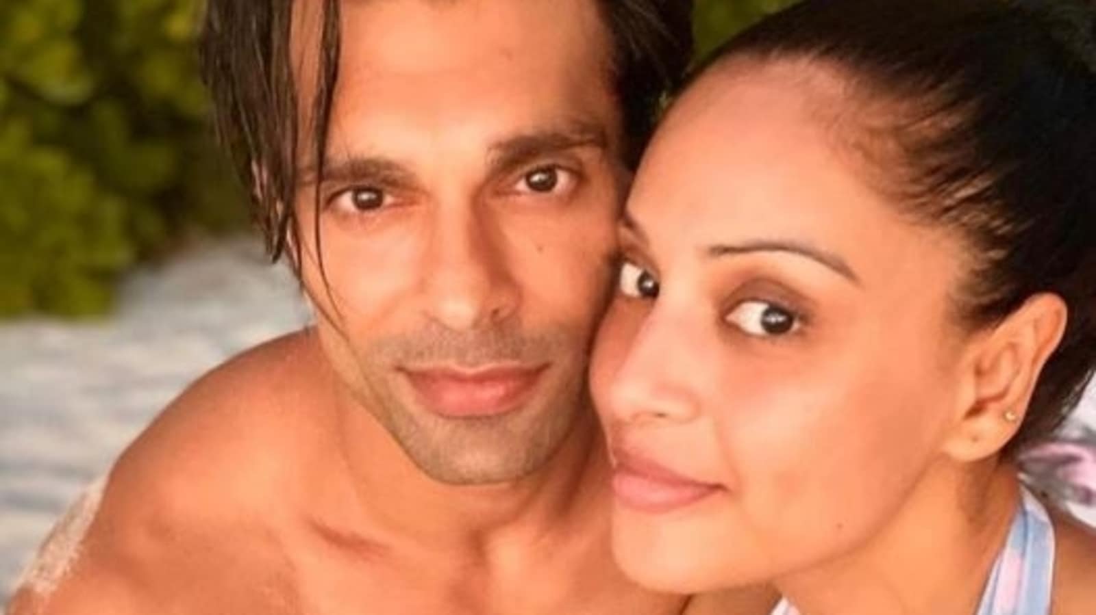 Bipasha Husband Xxx - Bipasha Basu, husband Karan Singh Grover get cosy as they bask in 'vitamin  D plus vitamin love'. Watch video | Bollywood - Hindustan Times