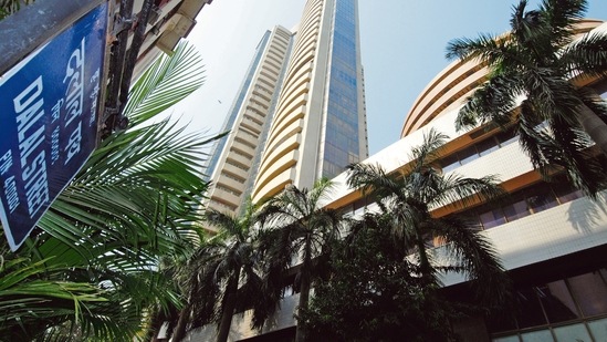 Foreign investors were the biggest contributors to this IPO. (File Photo) Foreign investors were the biggest contributors to this IPO. (File Photo)