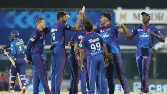 Marcus Stoinis gave MI an early blow.(IPL)