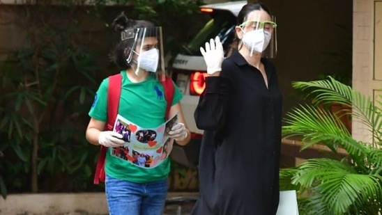 Karisma Kapoor and her son Kiaan spotted outside Kareena Kapoor's home.(Varinder Chawla)