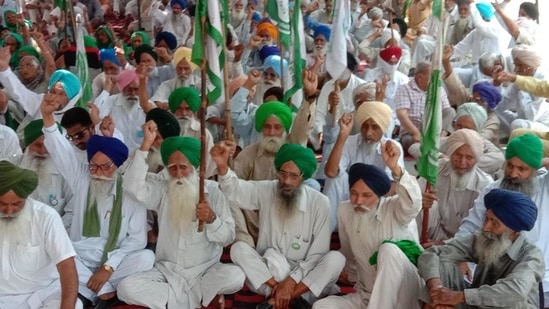 Farmers staging a protest. (Representative image)