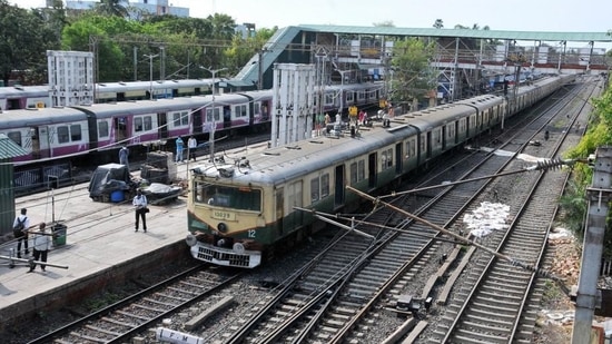 Suburban train services resumed in West Bengal on November 11 last year after more than seven months.(PTI) Suburban train services resumed in West Bengal on November 11 last year after more than seven months.(PTI)