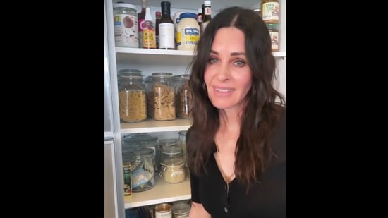 The image shows Courteney Cox showing her organised kitchen (Instagram/@courteneycoxofficial) The image shows Courteney Cox showing her organised kitchen (Instagram/@courteneycoxofficial)