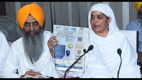 Shiromani Gurdwara Parbandhak Committee president Bibi Jagir Kauraddressing a press conference in Amritsar on Wednesday. (Sameer Sehgal/HT)