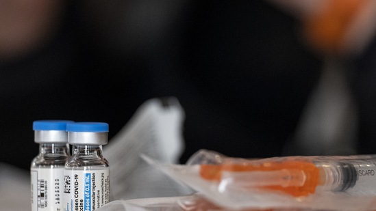 Of the new shots sought, the private sector will help source 10 to 15 million doses, Prayuth said in a Facebook post.(Bloomberg file photo) Of the new shots sought, the private sector will help source 10 to 15 million doses, Prayuth said in a Facebook post.(Bloomberg file photo)