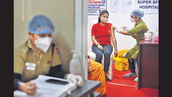 Covid-19 vaccination for all adults above 18 to begin in a liberalised and accelerated Phase 3 strategy from May 1. (Photo: Raj K Raj/HT PHOTO) Covid-19 vaccination for all adults above 18 to begin in a liberalised and accelerated Phase 3 strategy from May 1. (Photo: Raj K Raj/HT PHOTO)