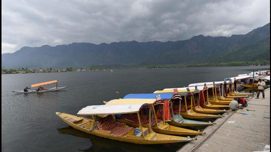 In the last two weeks, most advance bookings in hotels and houseboats across Kashmir have been cancelled. (Waseem Andrabi/HT ) In the last two weeks, most advance bookings in hotels and houseboats across Kashmir have been cancelled. (Waseem Andrabi/HT )