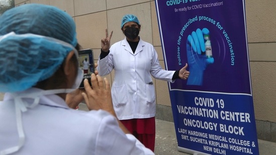 Once the integration is complete, prices of the vaccines, which can also be decided by the makers according to the new policy, will also be made available on the mobile application, along with the slots.(Manish Swarup / AP) Once the integration is complete, prices of the vaccines, which can also be decided by the makers according to the new policy, will also be made available on the mobile application, along with the slots.(Manish Swarup / AP)