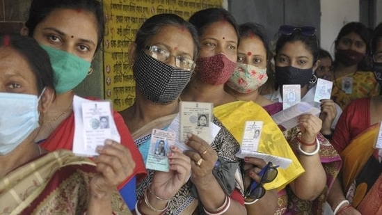 Polling will be held in nine seats in North Dinajpur, nine in Nadia, 17 in North 24 Parganas and eight in East Burdwan district. Polling will be held in nine seats in North Dinajpur, nine in Nadia, 17 in North 24 Parganas and eight in East Burdwan district.