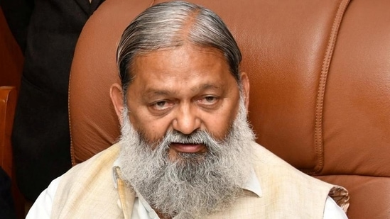 Haryana home minister Anil Vij alleged that Delhi government looted its oxygen tankers. (File Photo ) Haryana home minister Anil Vij alleged that Delhi government looted its oxygen tankers. (File Photo )