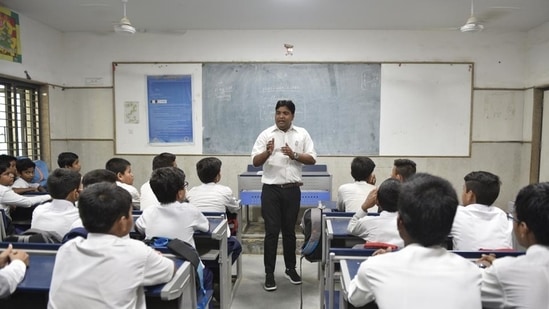 There are over 20,000 guest teachers engaged in government and government-aided schools in the national capital. (Representative image)(Sanchit Khanna/HT file)