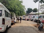 Ambulances wait outide a designated crematorium for Covid-19 patients in Bengaluru(HT Photo) Ambulances wait outide a designated crematorium for Covid-19 patients in Bengaluru(HT Photo)