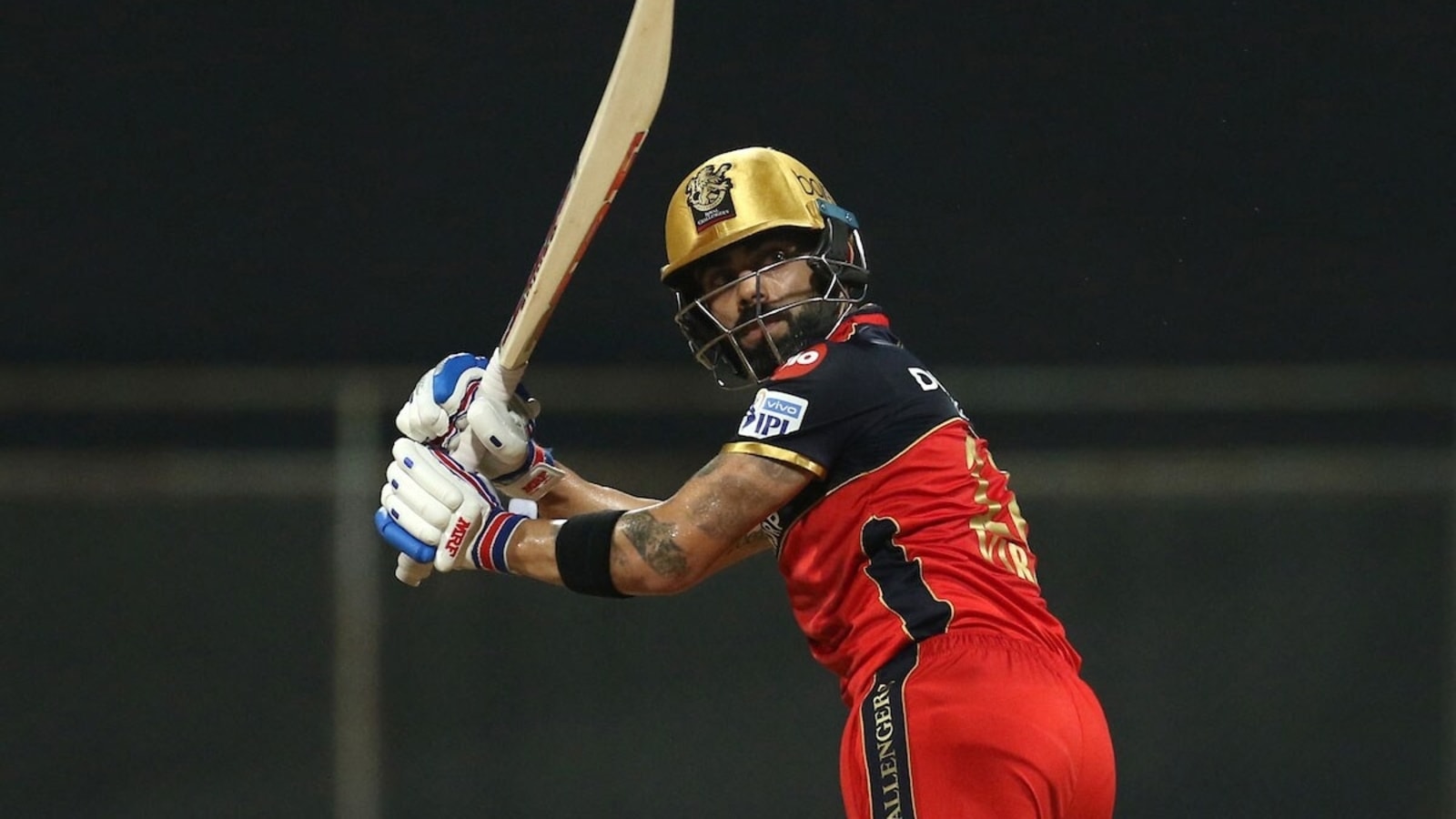 Virat Kohli Becomes First Player To Score 6000 Ipl Runs Crickit 