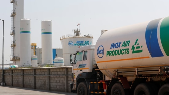 An oxygen tanker is seen outside a plant in Ghaziabad on Thuesday. (Reuters Photo)