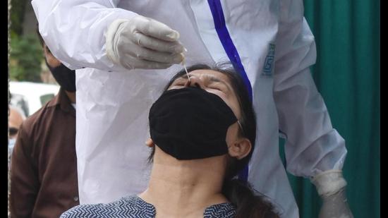 Vaccination for 18+: Punjab to ensure free jabs at govt facilities Vaccination for 18+: Punjab to ensure free jabs at govt facilities