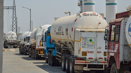 In his order, Chief Secretary Vijay Dev, who is also the chairman of the DDMA executive committee, said the Delhi Police would keep a record of the entry and exit of all oxygen tankers through various checkposts to monitor their movement.(PTI) In his order, Chief Secretary Vijay Dev, who is also the chairman of the DDMA executive committee, said the Delhi Police would keep a record of the entry and exit of all oxygen tankers through various checkposts to monitor their movement.(PTI)