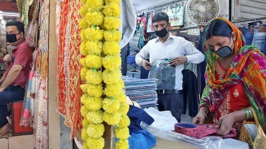 Customers also reported delays in online delivery orders across platforms such as Grofers, BigBasket and Amazon, especially in Delhi-NCR and Mumbai. Customers also reported delays in online delivery orders across platforms such as Grofers, BigBasket and Amazon, especially in Delhi-NCR and Mumbai.