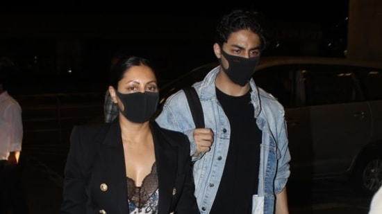 Gauri Khan and Aryan Khan at the Mumbai airport on Wednesday.(Varinder Chawla)