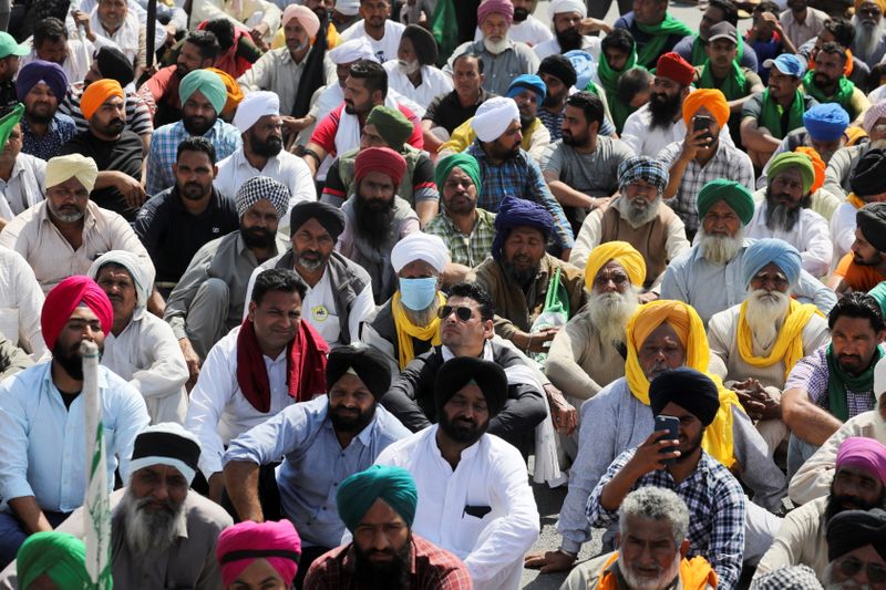 Farmers block an expressway to protest against the farm laws near Kundli border, in Haryana.  (File Photo / REUTERS)