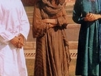Princess Diana, wore a classic blue salwar kameez by designer Ritu Kumar on a visit to Lahore with Imran and Jemima Khan accompanying her.(Instagram) Princess Diana, wore a classic blue salwar kameez by designer Ritu Kumar on a visit to Lahore with Imran and Jemima Khan accompanying her.(Instagram)