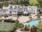 Assuming no one lived at the vacant home, Courtney Wilson invited guests to his wedding and related festivities, which included a red-carpet cocktail on Saturday afternoon and a breakfast on Sunday morning. Assuming no one lived at the vacant home, Courtney Wilson invited guests to his wedding and related festivities, which included a red-carpet cocktail on Saturday afternoon and a breakfast on Sunday morning.