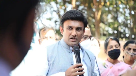 Karnataka Health Minister Dr K Sudhakar.(Twitter/@mla_sudhakar) Karnataka Health Minister Dr K Sudhakar.(Twitter/@mla_sudhakar)