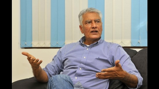 Punjab Congress chief Sunil Jakhar during an interview at HT office in Mohali on Friday. (Keshav Singh/HT)