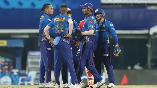 Rahul Chahar provided the breakthrough for Mumbai Indians when he had Mayank Agarwal out caught at long on. (IPL/Twitter)