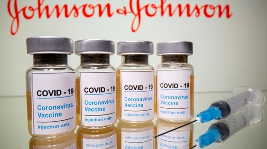 The ACIP voted 10 to 4 to back the Johnson &amp; Johnson vaccine, opening the way for the US CSC and Prevention and the FDA to lift a pause on the shot that was put in place after reports of rare, serious blood clots among recipients.(REUTERS)