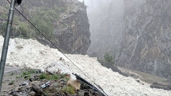 An avalanche that was reported in Niti valley in Uttarakhand’s Chamoli district.
