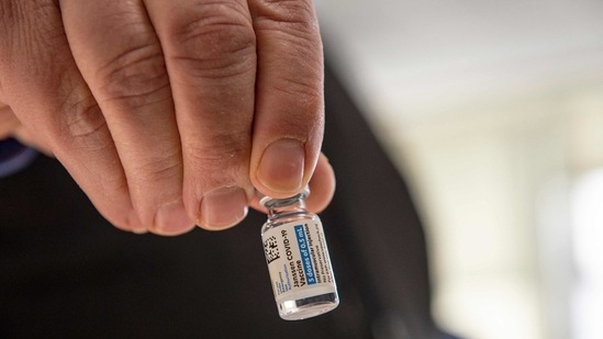 Industry players said a major challenge was a global shortage of more than 100 components and ingredients needed for vaccine manufacturing.(AFP) Industry players said a major challenge was a global shortage of more than 100 components and ingredients needed for vaccine manufacturing.(AFP)