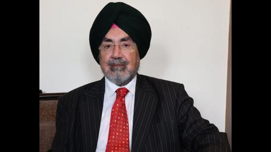 Chandigarh-based writer Mandeep Rai’s action-packed novel on World War 1, The Wheel of Destiny, highlights the utter futility of war. (HT Photo) Chandigarh-based writer Mandeep Rai’s action-packed novel on World War 1, The Wheel of Destiny, highlights the utter futility of war. (HT Photo)