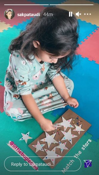 Soha gave a glimpse of Inaaya wearing a green dress.