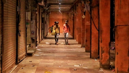 According to an official statement, the decision of imposing a night curfew in 4 districts of Himachal Pradesh was taken in a meeting held under the chairmanship of chief minister Jai Ram Thakur. (PTI file photo)