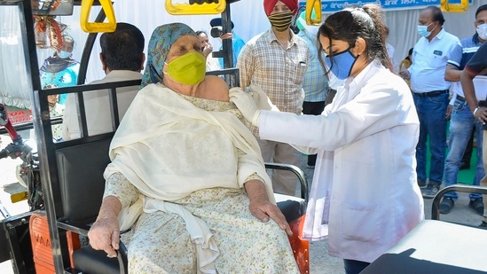 The Brihanmumbai Municipal Corporation survey, details of which were revealed on Saturday, showed sero positivity among women was 37.12 per cent as against 35.02 per cent in men. (PTI) The Brihanmumbai Municipal Corporation survey, details of which were revealed on Saturday, showed sero positivity among women was 37.12 per cent as against 35.02 per cent in men. (PTI)