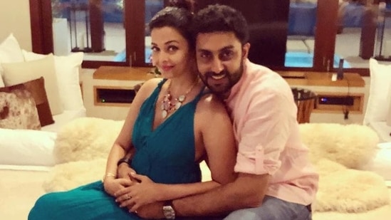 Aishwarya Rai Bachchan and Abhishek Bachchan attended the Oscars in 2011. Aishwarya Rai Bachchan and Abhishek Bachchan attended the Oscars in 2011.