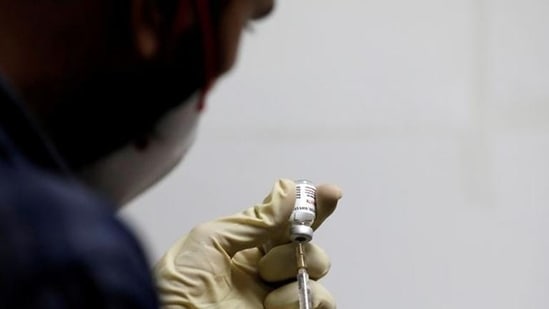 Chhattisgarh has inoculated more than 5.32 million beneficiaries till now of which 4,721,481 have been administered the first dose and 602,963 have been given the first and the second dose.(Reuters file photo)