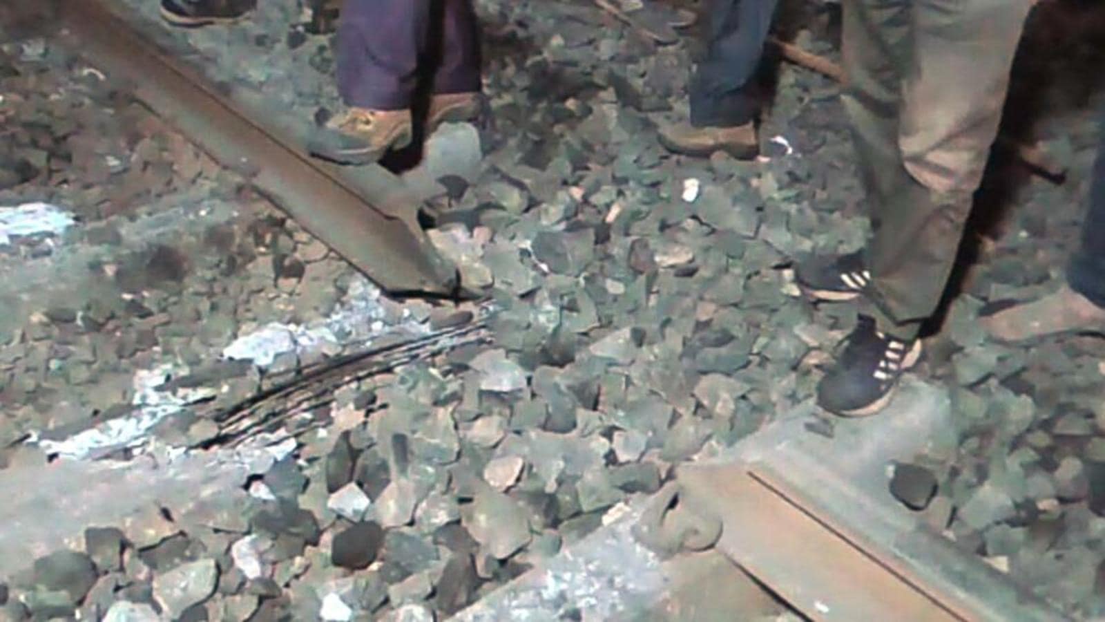 Maoists blow up portion of Howrah-Mumbai rail track in Jharkhand ...