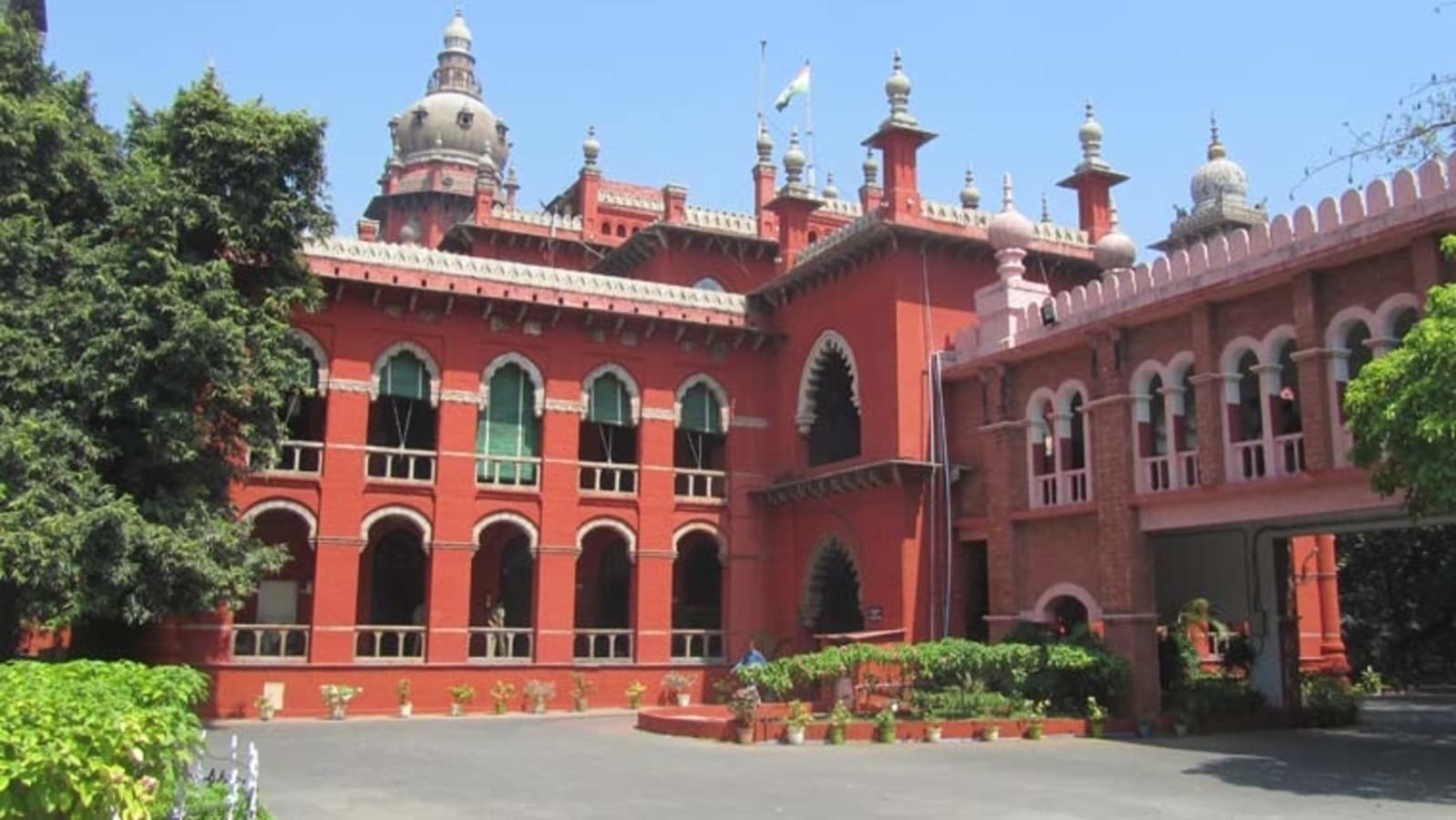 EC officials should probably be booked for murder: Madras high court on  poll rallies amid Covid-19 | Latest News India - Hindustan Times